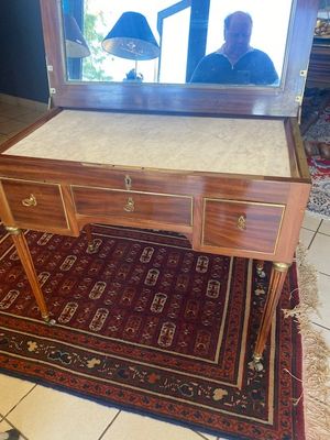 Très belle coiffeuse d'homme en acajou et placage d'acajou o…