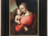 une peinture représentant une femme tenant un bébé dans ses bras
