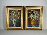 deux tableaux représentant des fleurs dans un vase et un vase de marguerites