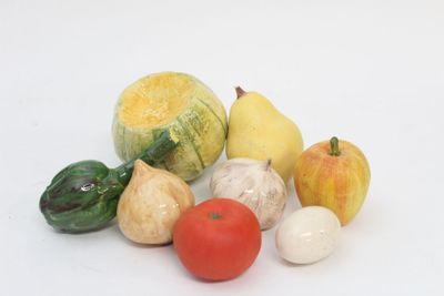 Réunion de Fruits et Légumes en Céramique — Décor Artisanal