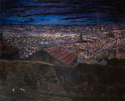 tableau représentant une vue nocturne d'une ville depuis une colline