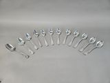 a lot of spoons and spoon spoons arranged in a circle