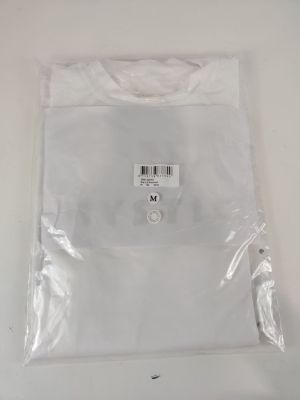 un sac en plastique portant un code-barres, posé sur une table