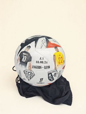 Football - Ballon du match : Angers SCO vs RC Lens du 18/08/…