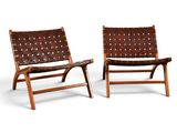 paire de fauteuils de salon en cuir avec structure en bois et sangles en cuir