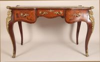 Table bureau à plateau rectangulaire, de forme galbée toutes…