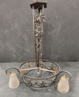 Lustre en verre et métal à décor de motifs feuillagés, motif… (photo 2)