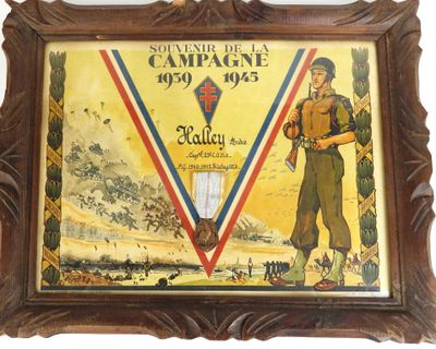tableau représentant un scout tenant un fusil, dans un cadre en bois