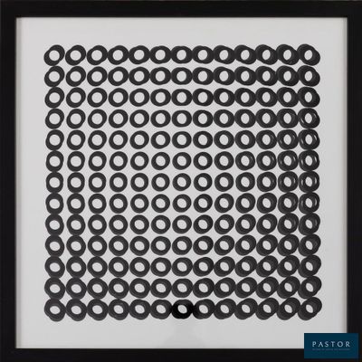 an image of a picture of a black and white picture of circles