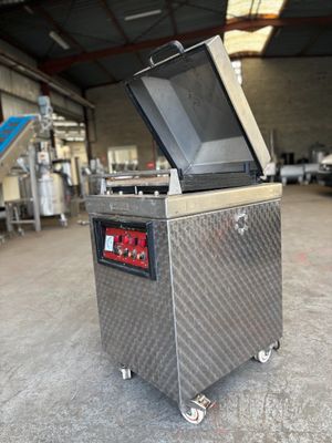 l'image d'une machine installée dans un entrepôt