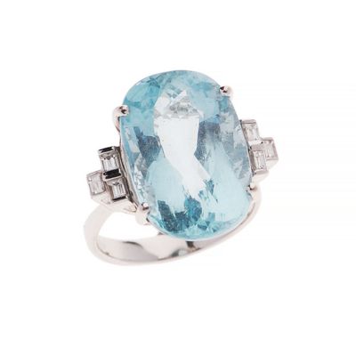 Bague ovale en aigue-marine et diamants