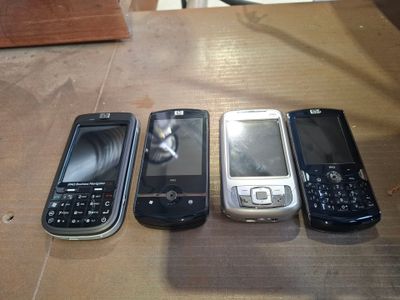 5 téléphones HP Ipaq Rmkt Data Messenger, Ipaq 614c Rmkt Bus…