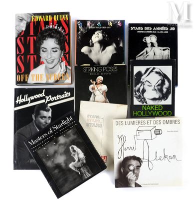 un grand nombre de livres posés sur une table