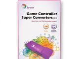 une manette de jeu violette dans son emballage, sur fond blanc