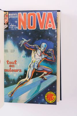 une image d'un livre dont la couverture représente un homme sur une planche de surf