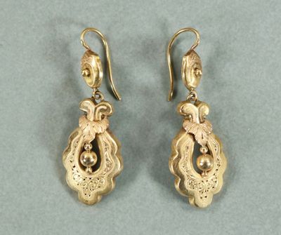 boucles d'oreilles plaquées or ornées d'un oiseau et d'une perle
