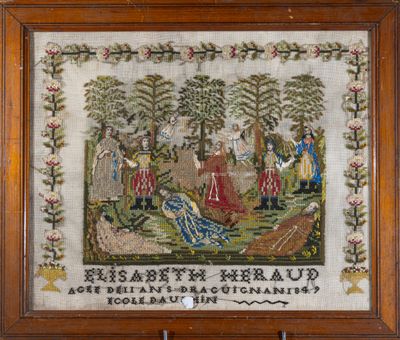 une broderie ancienne représentant un groupe de personnes dans un environnement boisé
