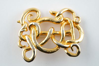 Dans le goût de Christian LACROIX.