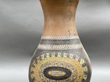 a vase that is sitting on a table
