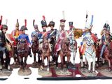 de nombreuses figurines représentant des hommes à cheval et des chevaux