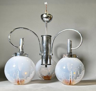 two lamps that are sitting next to each other