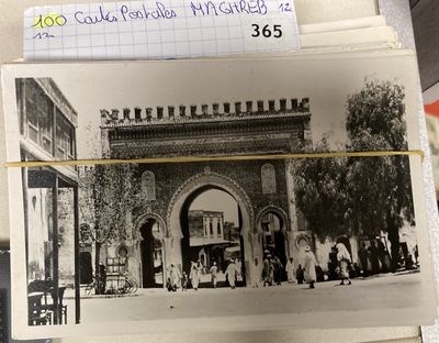 a picture of an old photo of a building