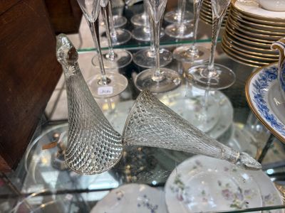 HENRI MAIRE. 2 Flutes à champagne dites "trinquettes" en verre cristal - Photo 1