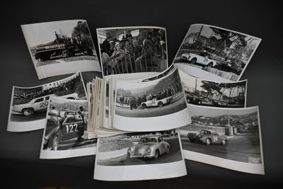 plusieurs photographies en noir et blanc représentant de vieilles voitures et de vieux camions, empilées les unes sur les autres