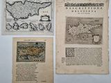 Trois anciennes cartes du monde sont accrochées au mur