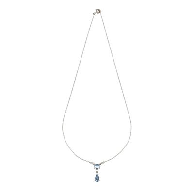 collier en argent orné de perles de topaze bleue et de topaze blanche