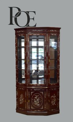 Grande vitrine haute à pans coupés en bois et incrustations … - Photo 1