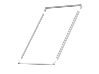une image représentant une lucarne blanche sur fond blanc