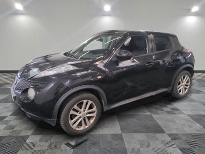 a picture of a black nissan juke suv