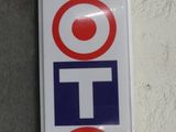 a sign that says lotto on the side of a building