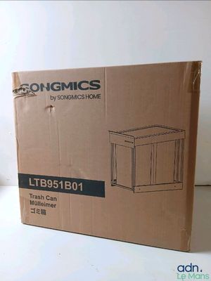 the box is empty and ready to be opened on the table