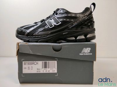 nike air max 980 black / white men ' s shoes size 9 5