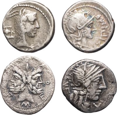 quatre pièces de monnaie romaines antiques, dont l'une représente une tête et l'autre un visage