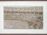 une photo d'un match de baseball se déroulant dans un stade