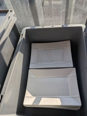 Important lot de vaisselle : - Photo 1