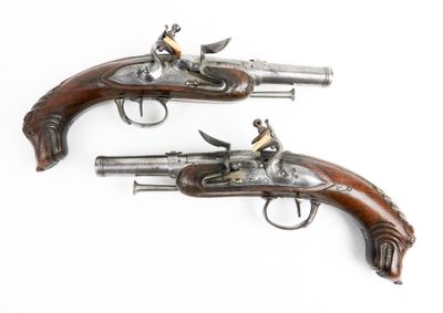 ARMES à FEU. Paire de pistolets à silex d'officier de marine…