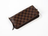 louis vuittou wallet case in brown and black checkerboard