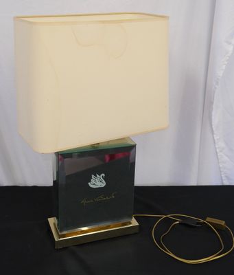 an image of a lamp that is sitting on a table