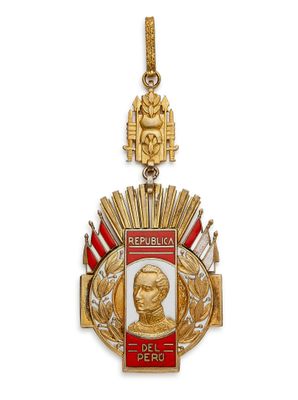 gros plan d'une médaille sur fond blanc