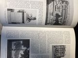un livre ouvert à une page contenant des photos de bâtiments