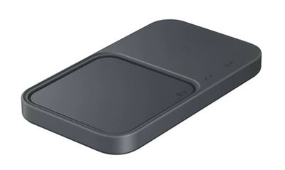 une image représentant un chargeur externe pour téléphone portable sur fond blanc