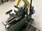 une machine qui se trouve dans une pièce