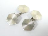 paire de boutons de manchette plaqués argent au motif hexagonal