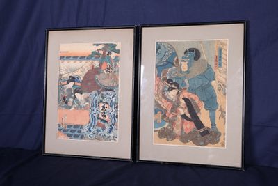 deux reproductions encadrées représentant une femme et un homme assis sur un banc