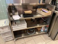 Meuble inox sur roulettes 3 niveaux