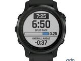 gros plan d'une montre intelligente sur fond blanc